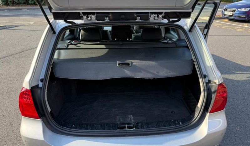 BMW 320i Se Bus Edition A full