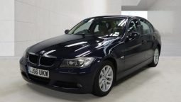 BMW 320i SE Auto full