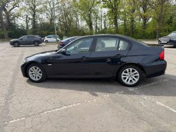 BMW 320i SE Auto full